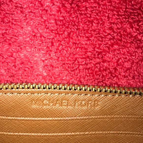 Michael Kors wallet - Picture 5 of 6